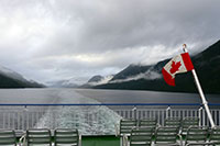 Nebelverhangene Fjorde entlang der Inside Passage